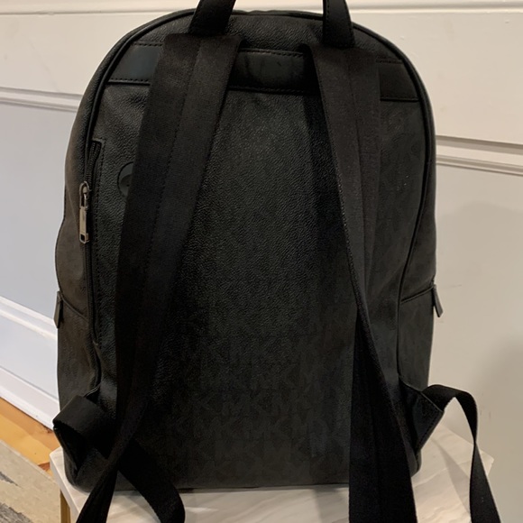 Michael Kors Large Jet Set Signature Travel Backpack EUC - Picture 5 of 17